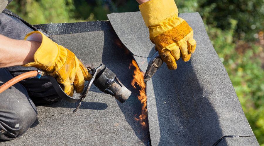 Professional residential roofers in Mills, WY